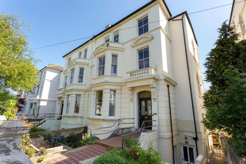Апартаменти Luxurious Victorian, A Few Minutes From The Beach - Sleeps 2 Adults And Up To 3 Children St Leonards-on-Sea Екстер'єр фото
