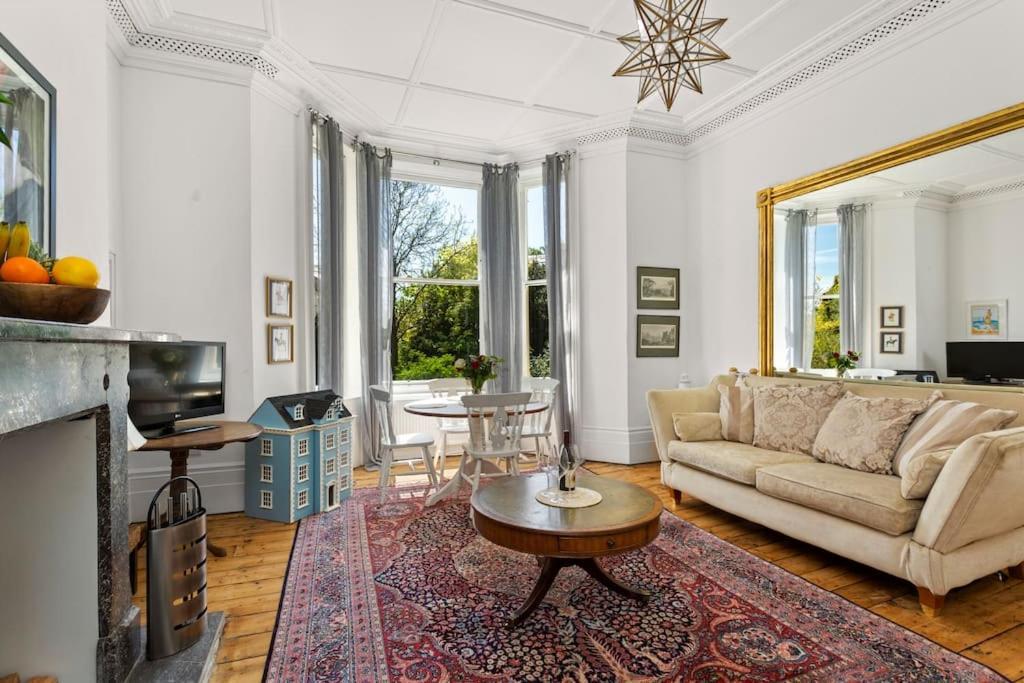 Апартаменти Luxurious Victorian, A Few Minutes From The Beach - Sleeps 2 Adults And Up To 3 Children St Leonards-on-Sea Екстер'єр фото